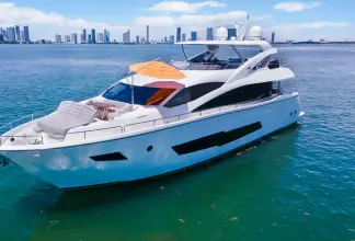 Thumbnail von Sunseeker 86 Yacht Docqua