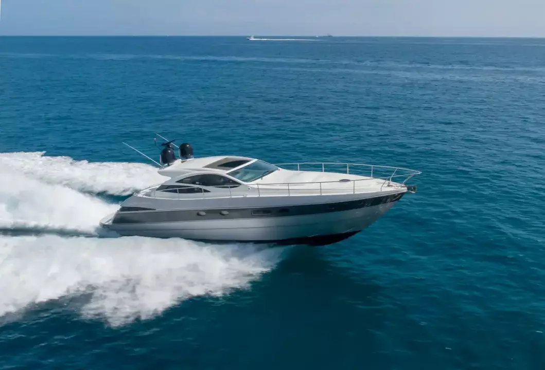 Pershing express cruiser