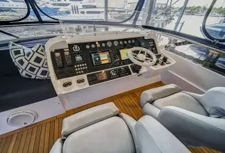 Thumbnail von Sunseeker 86 Yacht It's Noon Somewhere