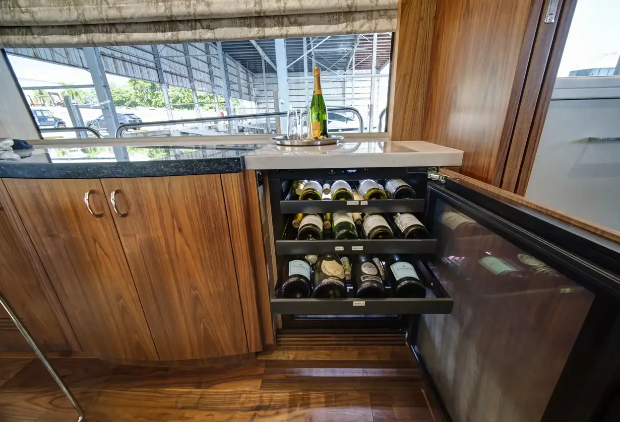 Thumbnail von Sunseeker 86 Yacht It's Noon Somewhere