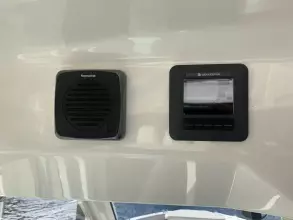 Thumbnail von Boston Whaler 420 Outrage