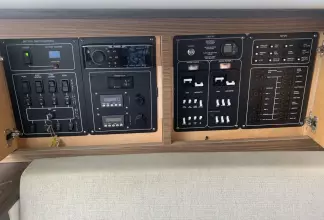 Thumbnail von Boston Whaler 420 Outrage