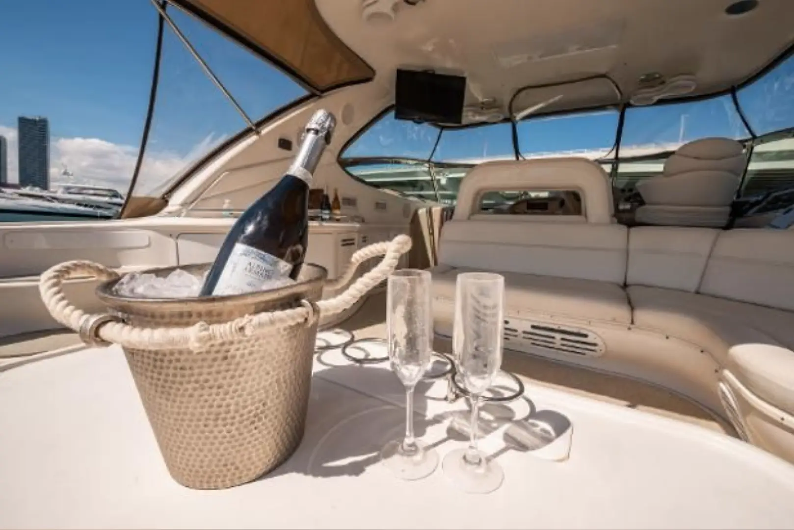 Thumbnail von Sea Ray 540 Sundancer Bettsy