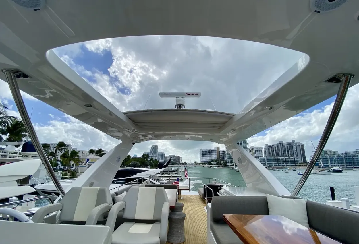 Thumbnail von Azimut Fly 53 Searenity II