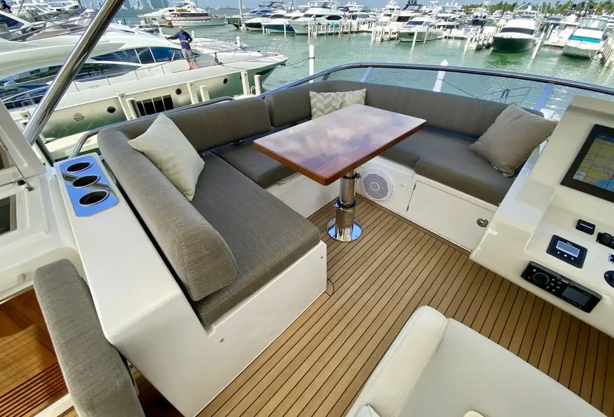 Thumbnail von Azimut Fly 53 Searenity II