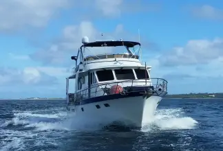 Thumbnail von Defever 53 POC Motor Yacht His and Hers