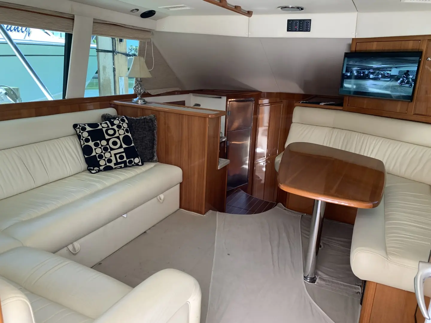 Thumbnail von Riviera 42 Flybridge