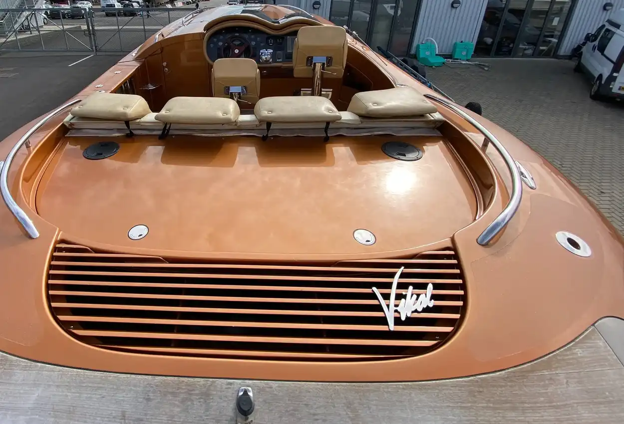 Thumbnail von Vikal 11.2m Limo Pelorus