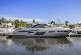 Pershing 7X