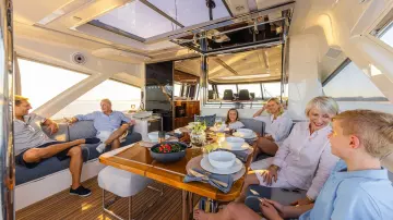 Thumbnail von Riviera 645 Suv