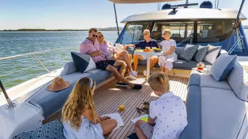 Thumbnail von Riviera 645 Suv