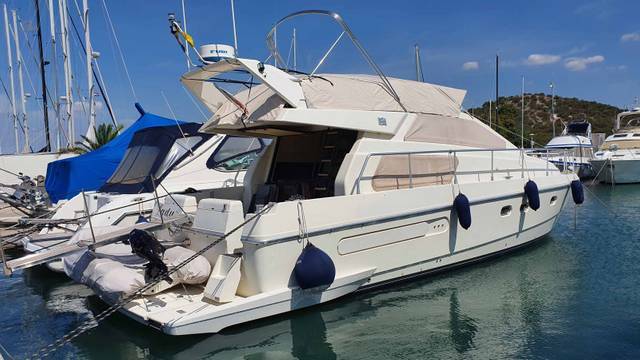 Ferretti 430