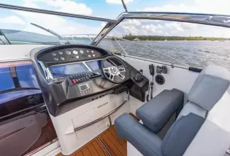 Thumbnail von Sea Ray 320 Sundancer  Tomahawk