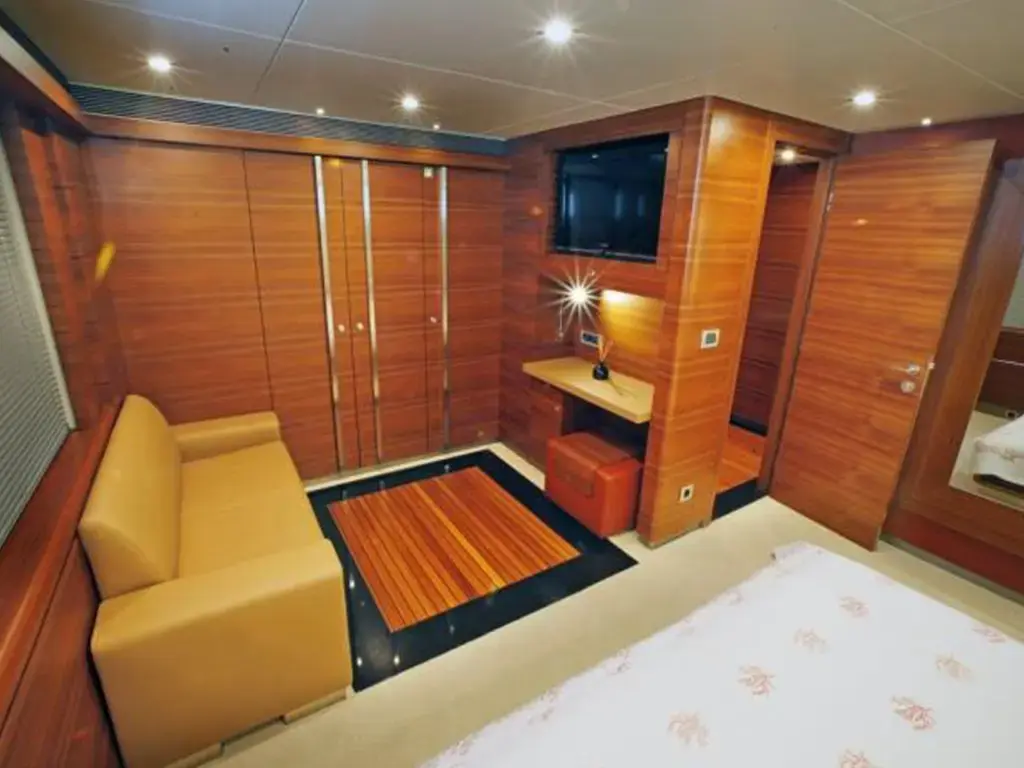 Thumbnail von Avangard 42M