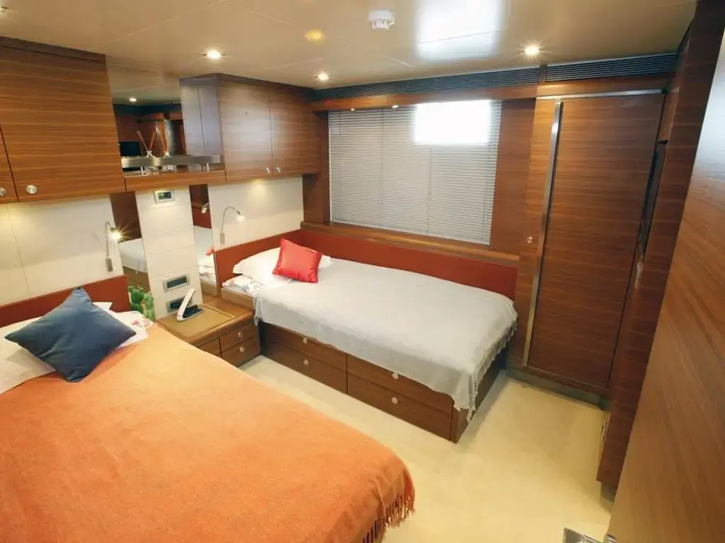 Thumbnail von Avangard 42M