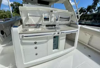 Thumbnail von Boston Whaler 420 Outrage