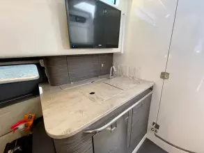 Thumbnail von Boston Whaler 420 Outrage