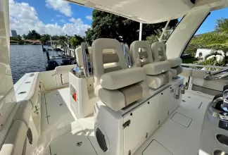 Thumbnail von Boston Whaler 420 Outrage