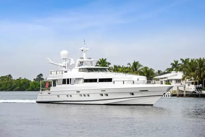 Oceanfast Motor Yacht Highline