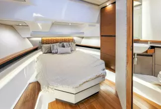 Thumbnail von Tiara Yachts 48LS