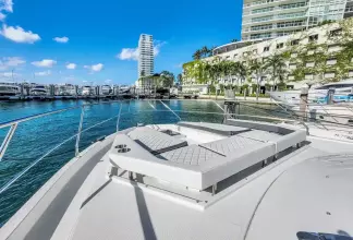 Thumbnail von Cruisers Yachts 50 Cantius