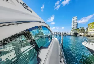 Thumbnail von Cruisers Yachts 50 Cantius