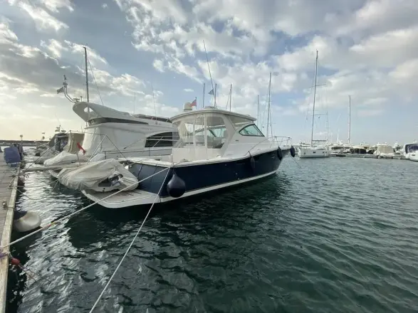Tiara Yachts 42
