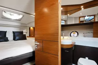 Thumbnail von Tiara Yachts 39 Coupe Triple Threat