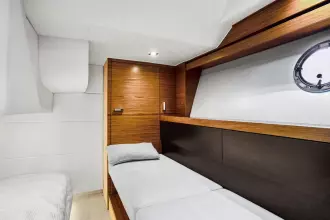 Thumbnail von Tiara Yachts 39 Coupe Triple Threat