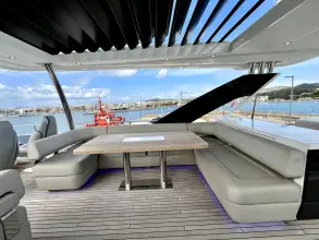 Thumbnail von Fairline Squadron 68