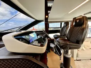 Thumbnail von Fairline Squadron 68