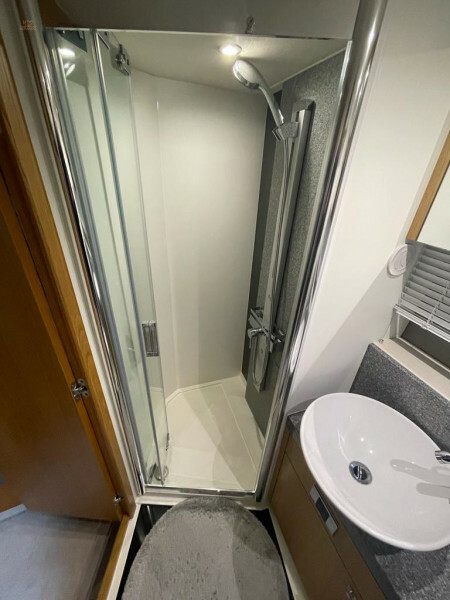 Thumbnail von Sunseeker (UK) Sunseeker Predator 53