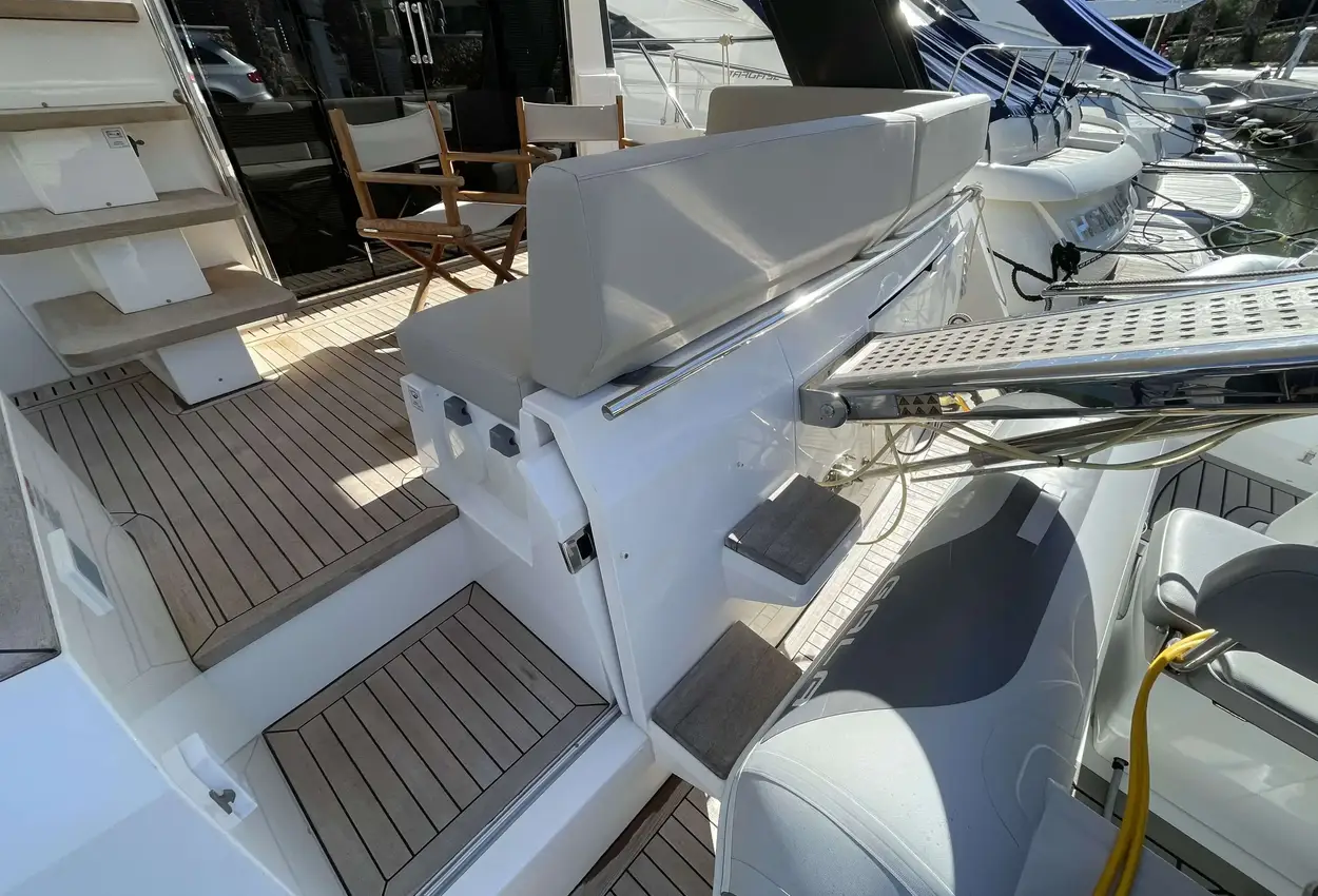 Thumbnail von Sealine F46 Danielanna