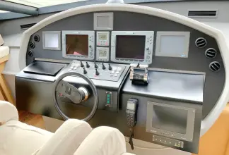 Thumbnail von Pershing 90