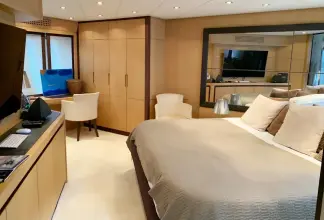 Thumbnail von Pershing 90