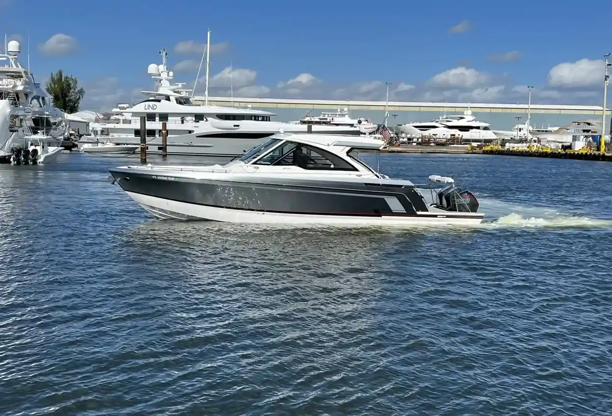 Thumbnail von Formula 380SSC