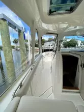 Thumbnail von Boston Whaler 380 Realm Cindy Seas
