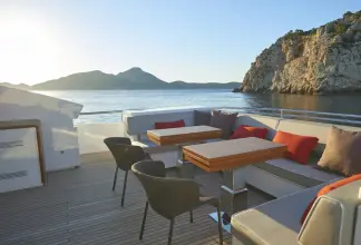 Thumbnail von Astondoa 110 Century