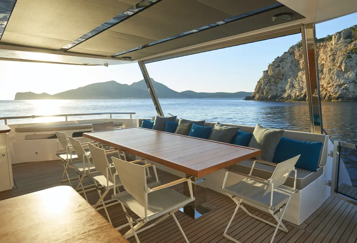 Thumbnail von Astondoa 110 Century