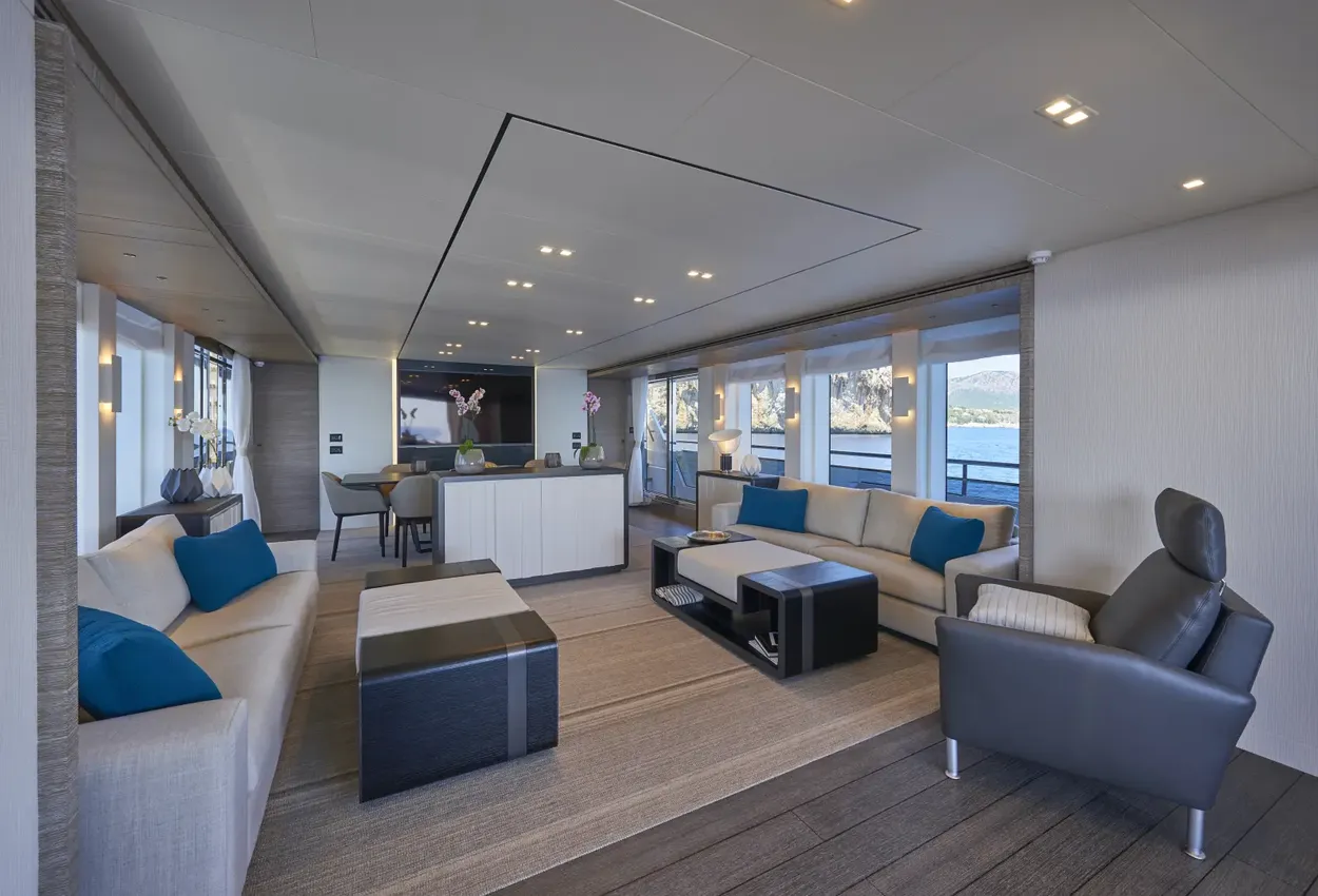 Thumbnail von Astondoa 110 Century