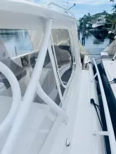 Thumbnail von Intrepid 390 Sport Yacht