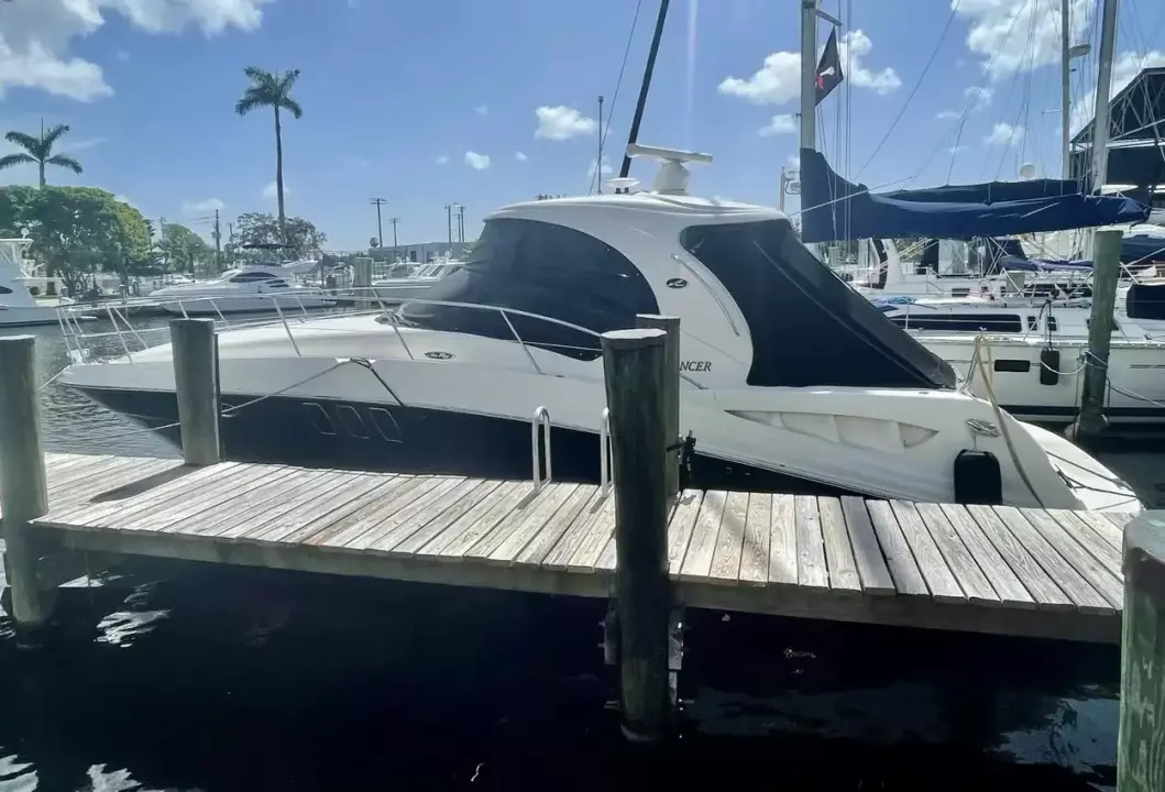 Sea Ray 40 Sundancer  Just J's