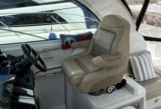 Thumbnail von Cruisers Yachts 390 Coupe