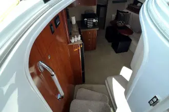 Thumbnail von Cruisers Yachts 390 Coupe