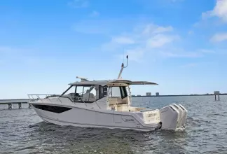 Thumbnail von Boston Whaler 405 Conquest Lobo Del Mar II