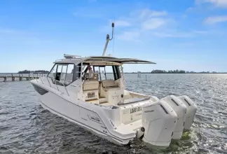 Thumbnail von Boston Whaler 405 Conquest Lobo Del Mar II