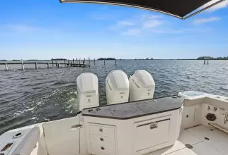 Thumbnail von Boston Whaler 405 Conquest Lobo Del Mar II