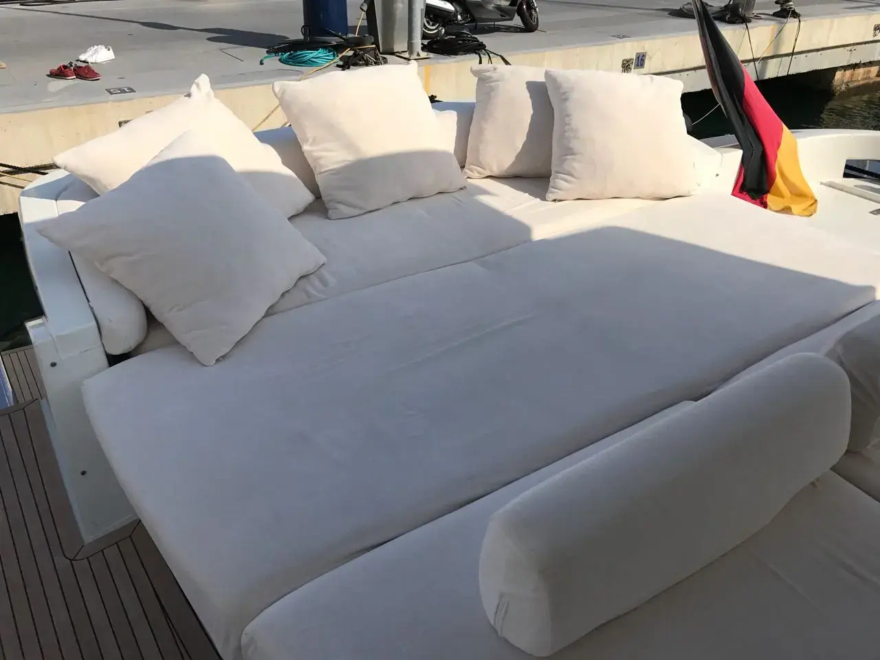 Thumbnail von Azimut 68