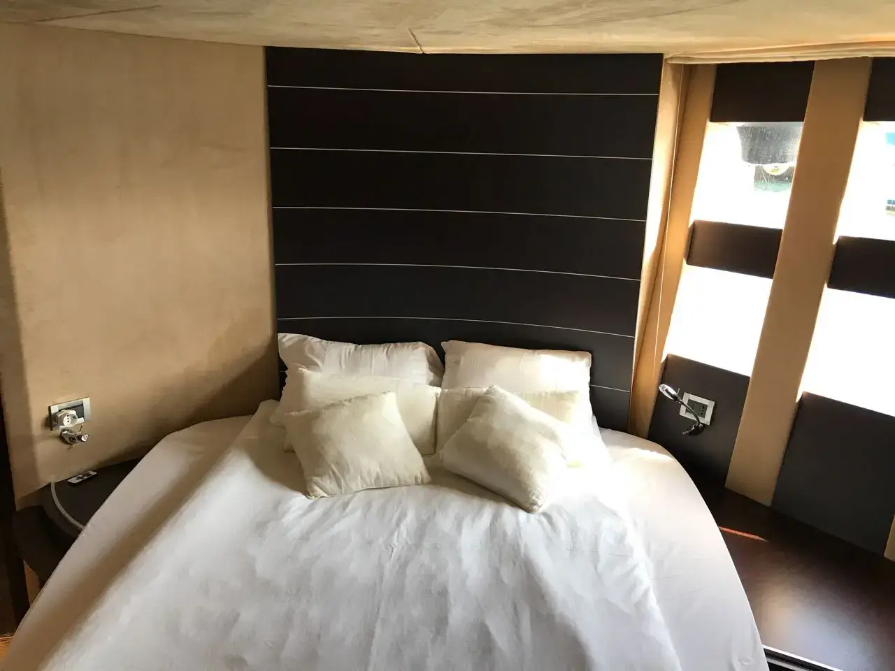 Thumbnail von Azimut 68