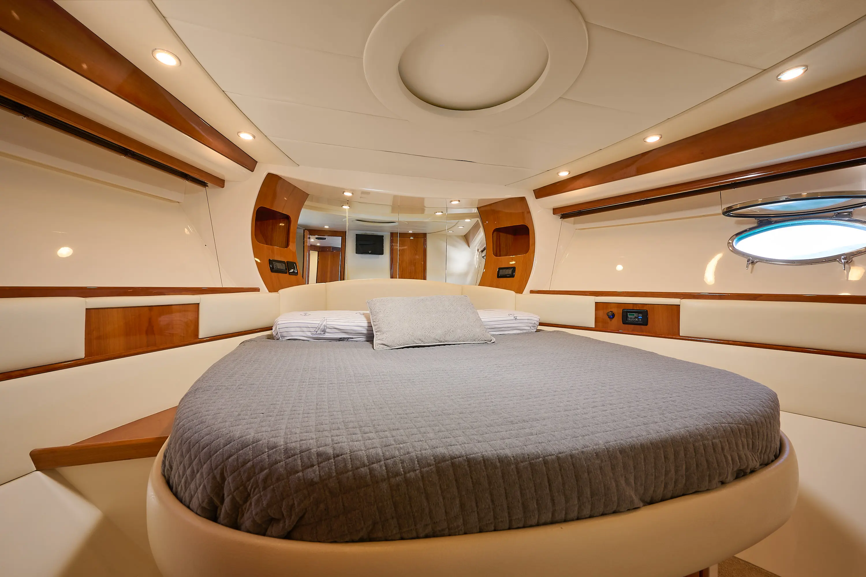 Thumbnail von Pershing 50